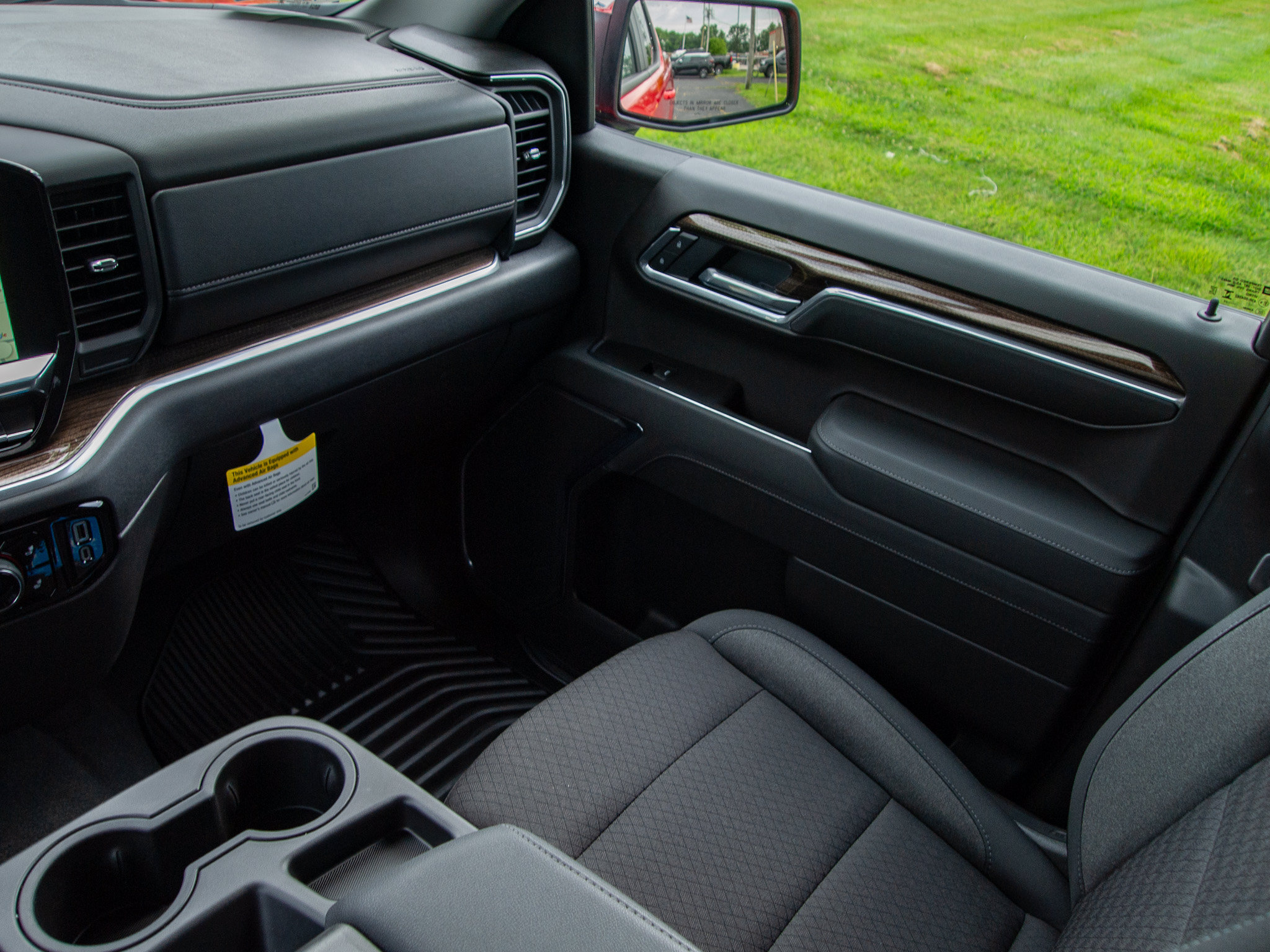 Used 2026 Chevrolet Silverado 1500 LT AWD/4WD image 14