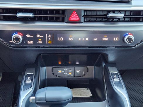 New 2026 Kia Sorento S image 14