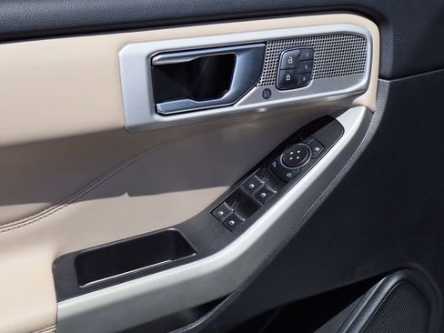 Used 2021 Ford Explorer Limited w/ Equipment Group 301A image 18