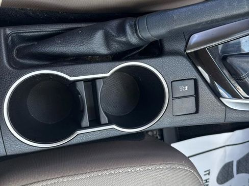 Used 2014 Toyota Corolla LE FWD image 36