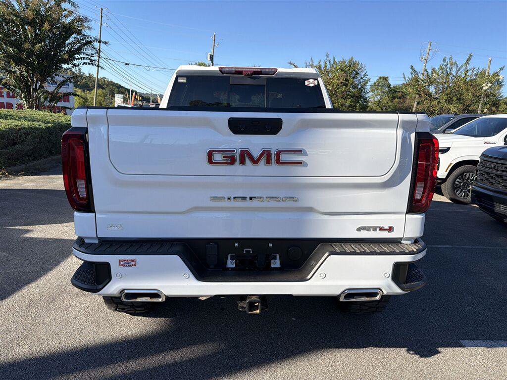 Used 2024 GMC Sierra 1500 AT4 w/ Technology Package AWD/4WD image 3