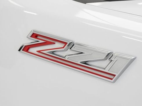 Used 2025 Chevrolet Silverado 2500 LT image 9