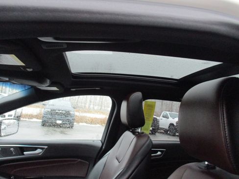 Used 2020 Ford Edge Titanium w/ Equipment Group 301A image 10