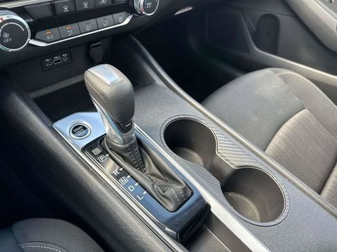 Used 2025 Nissan Altima 2.5 SV image 31