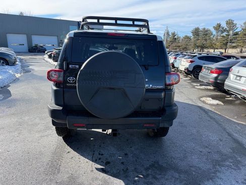 Used 2013 Toyota FJ Cruiser 4WD w/ Upgrade Pkg image 11