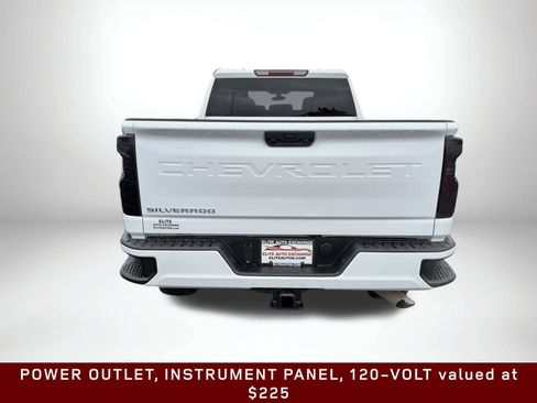 Used 2022 Chevrolet Silverado 2500 Custom w/ Custom Convenience Package AWD/4WD image 9