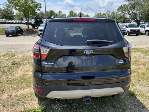 Used 2017 Ford Escape SE w/ Equipment Group 201A AWD/4WD image 7