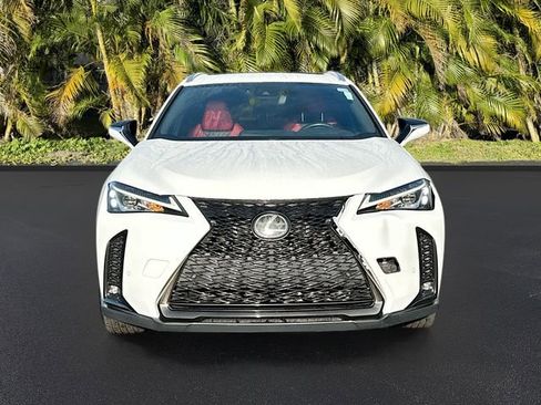 Used 2019 Lexus UX 200 F Sport image 2