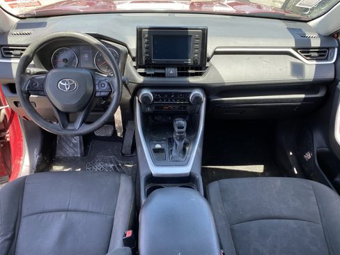 Used 2021 Toyota RAV4 LE w/ Carpet Mat Package (TMS) FWD image 17