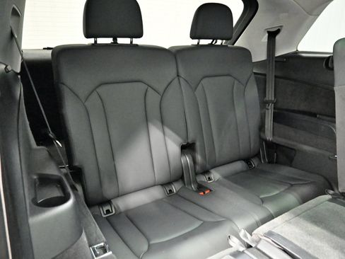 Used 2021 Audi Q7 3.0T Premium Plus AWD/4WD image 32