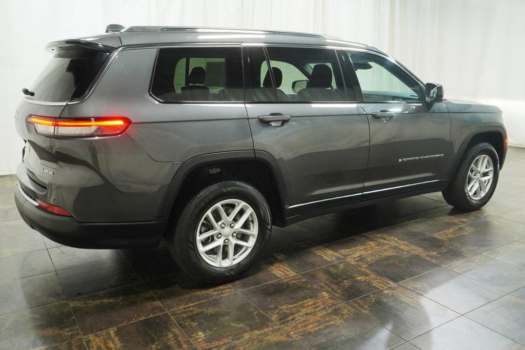 Used 2022 Jeep Grand Cherokee L Laredo w/ Luxury Tech Group I AWD/4WD image 4