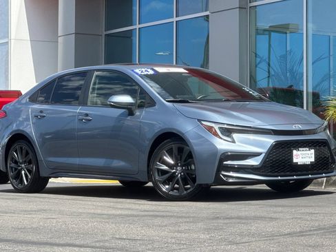Used 2024 Toyota Corolla SE w/ SE Premium Package FWD image 2