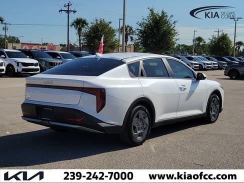 Certified 2025 Kia K4 FWD image 6
