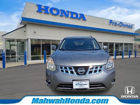 Used 2013 Nissan Rogue SV w/ Premium Pkg AWD/4WD image 2