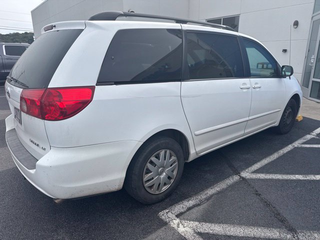 Used 2009 Toyota Sienna LE FWD image 4