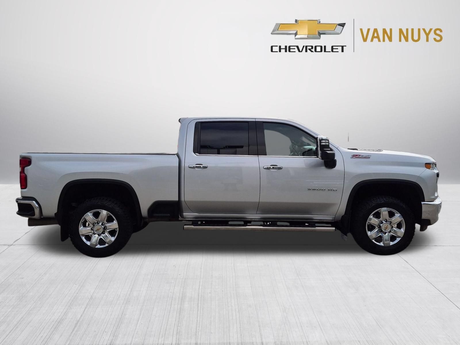 Used 2023 Chevrolet Silverado 3500 LTZ w/ LTZ Plus Package AWD/4WD image 4