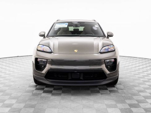 New 2025 Porsche Macan 4 Electric AWD/4WD image 9