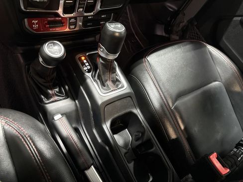 Used 2021 Jeep Wrangler Unlimited Rubicon image 16