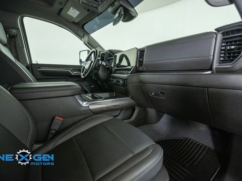 Used 2025 Chevrolet Silverado 2500 LTZ w/ LTZ Convenience Package AWD/4WD image 42