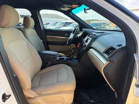 Used 2016 Ford Explorer FWD image 31