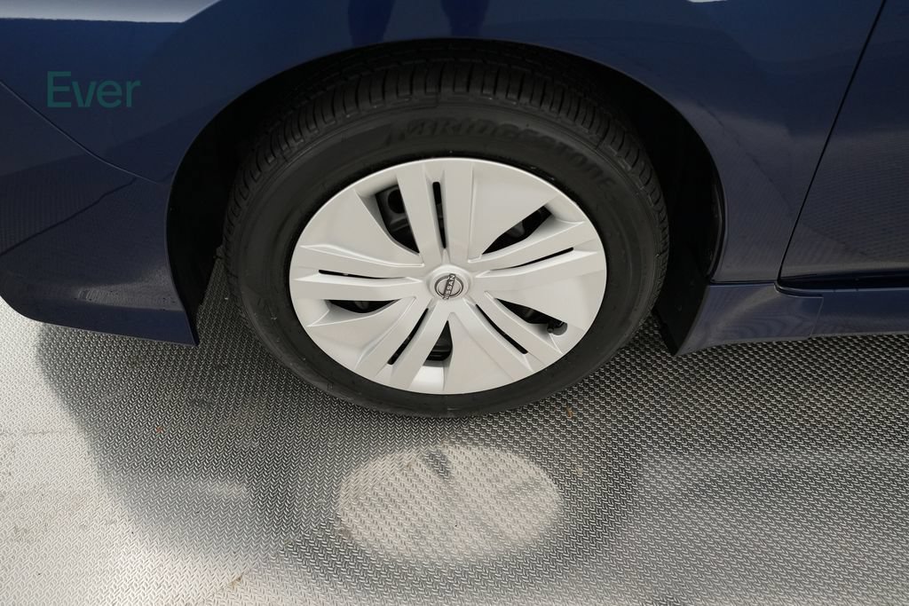 Used 2025 Nissan Leaf S FWD image 18