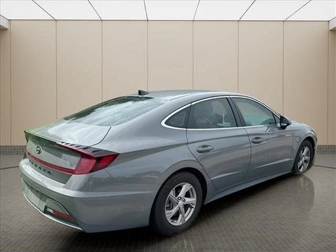 Used 2023 Hyundai Sonata SE FWD image 14