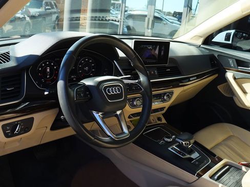 Used 2019 Audi Q5 Premium Plus w/ Premium Plus Package image 40