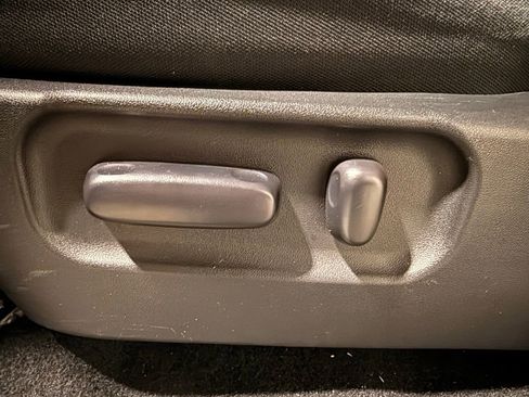 Used 2022 Toyota Tacoma TRD Sport w/ Technology Package image 15