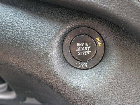 Used 2018 Jeep Cherokee Limited w/ Luxury Group image 26