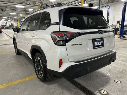 Certified 2025 Subaru Forester Premium image 6