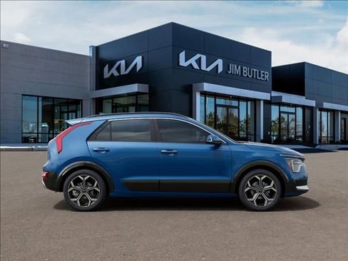 New 2026 Kia Niro SX Touring image 7