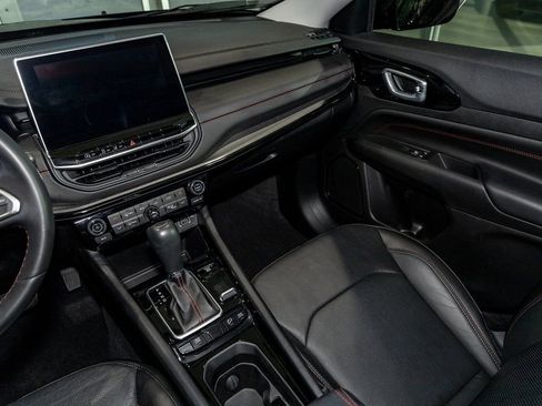 Used 2022 Jeep Compass Trailhawk w/ Trailhawk Elite Group image 32