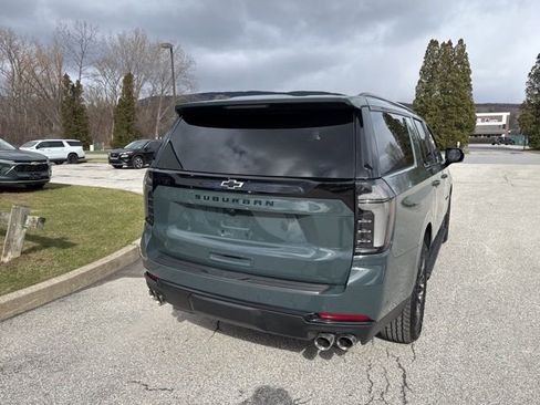 New 2026 Chevrolet Suburban Z71 w/ Z71 Off-Road Package AWD/4WD image 18