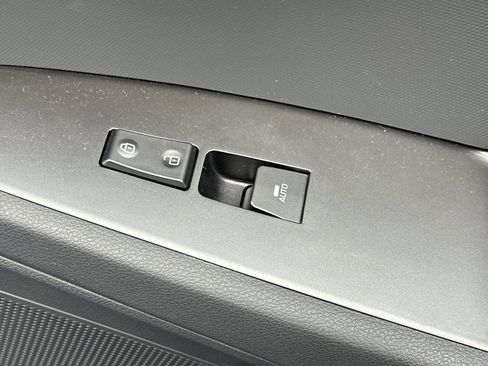 Used 2020 Hyundai Ioniq Limited FWD image 20