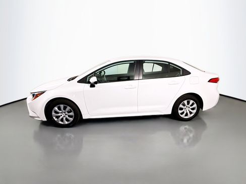 Used 2022 Toyota Corolla LE FWD image 6