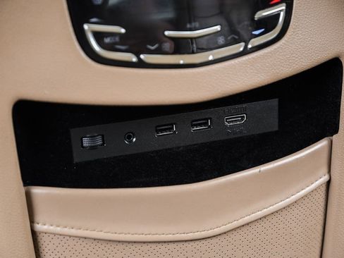 Used 2019 Cadillac Escalade Platinum AWD/4WD image 47