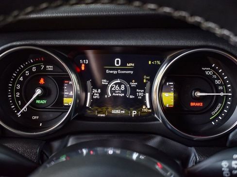 Used 2022 Jeep Wrangler Unlimited Sahara image 21