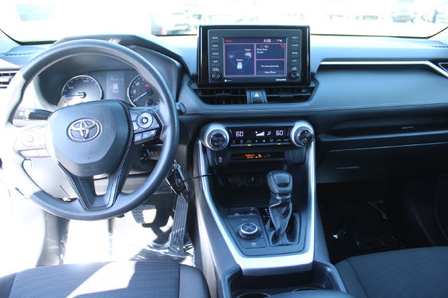 Used 2020 Toyota RAV4 LE w/ Carpet Mat Package AWD/4WD image 14