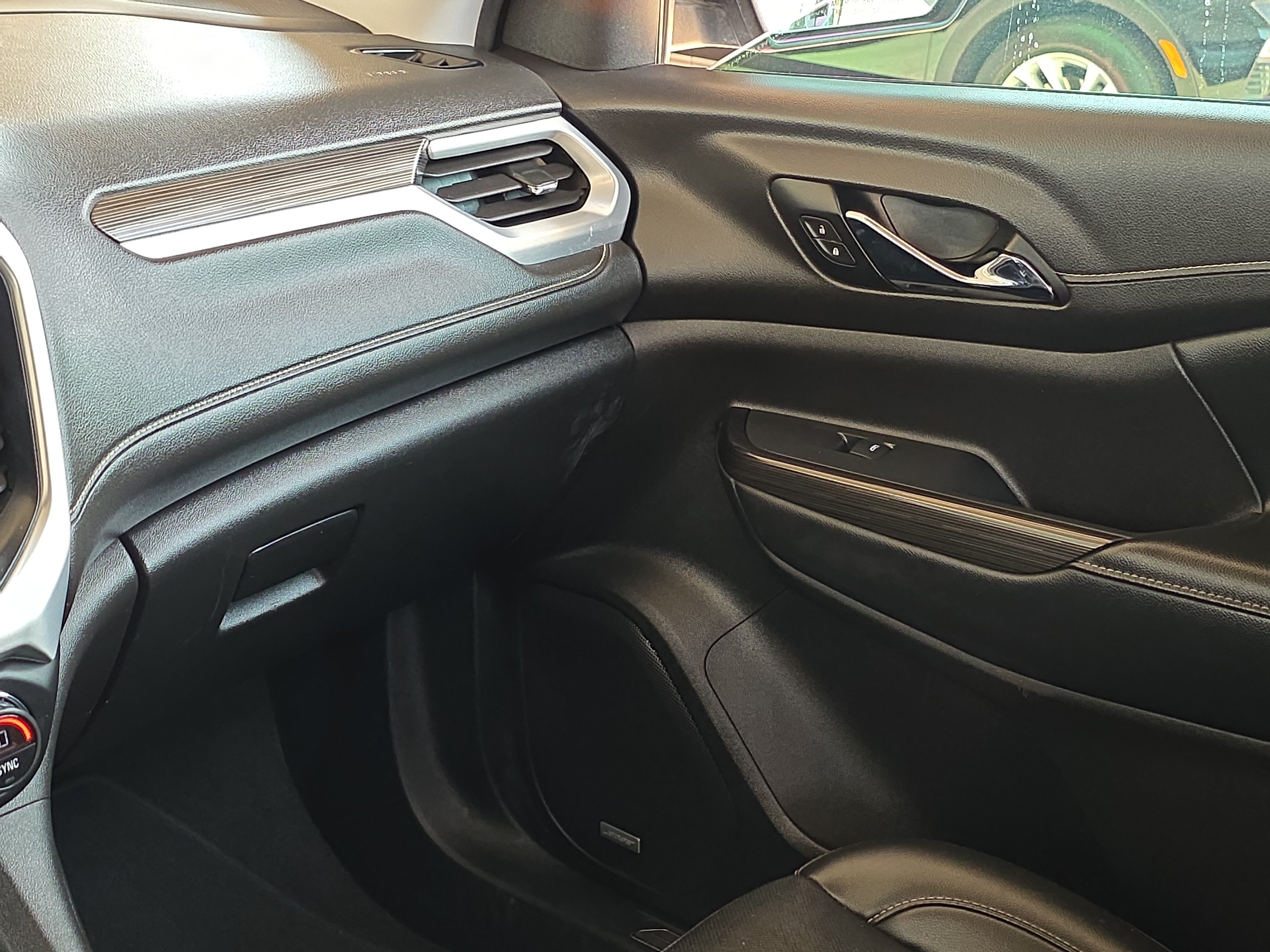 Used 2021 GMC Acadia SLT w/ Elevation Edition FWD image 23