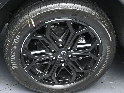 New 2026 INFINITI QX80 4WD image 5
