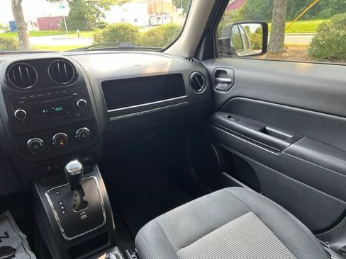 Used 2015 Jeep Patriot Sport w/ Power Value Group FWD image 27