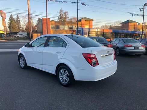 Used 2014 Chevrolet Sonic LT image 3