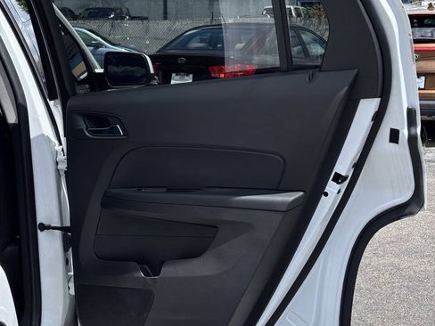 Used 2017 GMC Terrain SLE FWD image 17