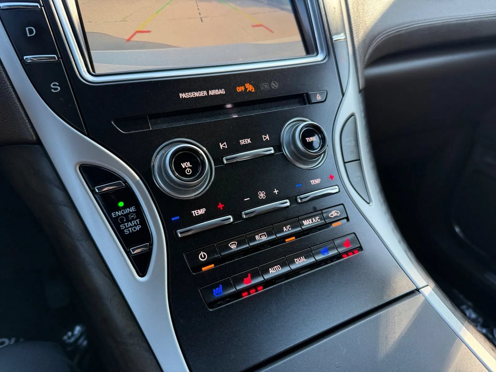 Used 2018 Lincoln MKX Reserve w/ Lincoln MKX Climate Package AWD/4WD image 37