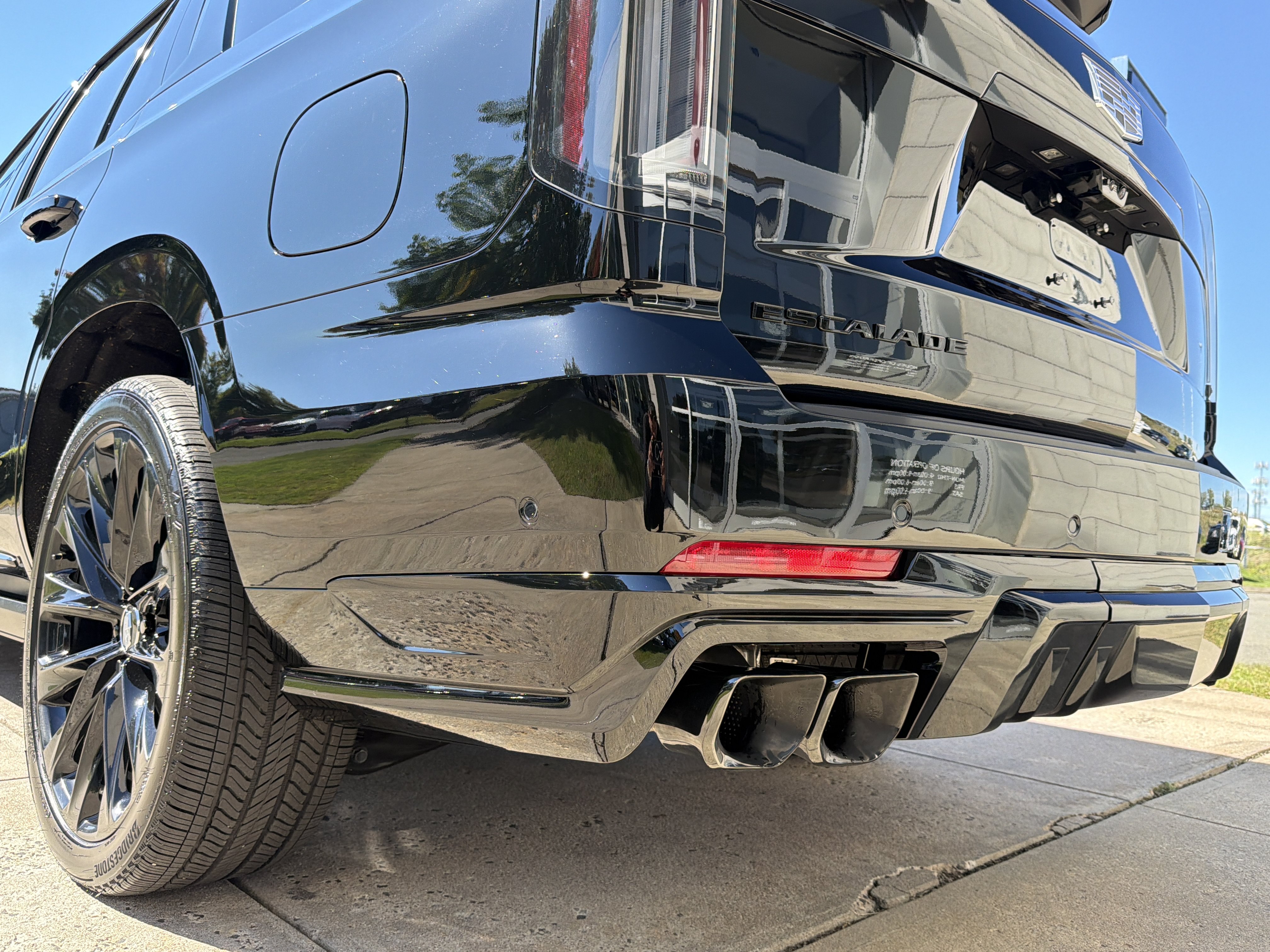 Used 2026 Cadillac Escalade V AWD/4WD image 22