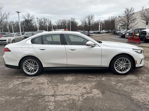 New 2025 BMW 530i xDrive AWD/4WD image 4