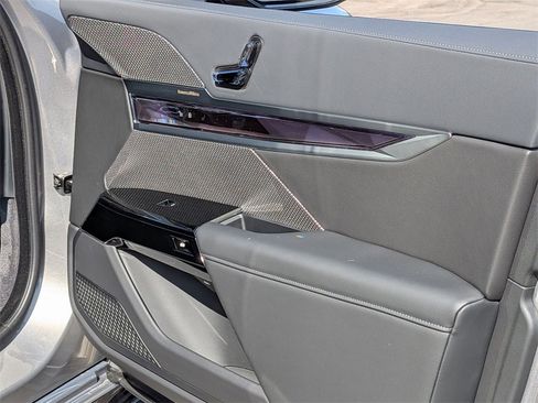 New 2026 BMW 740i 740i image 12