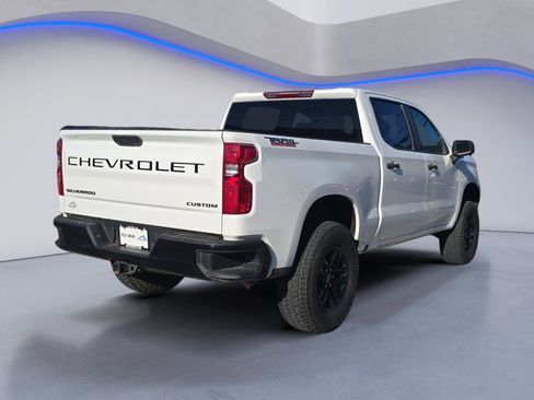 Used 2023 Chevrolet Silverado 1500 Custom Trail Boss w/ LPO, Dark Essentials Package image 5
