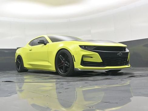 Used 2019 Chevrolet Camaro SS image 44