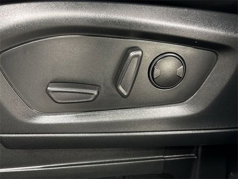 Certified 2023 Ford Explorer XLT w/ Equipment Group 202A image 4